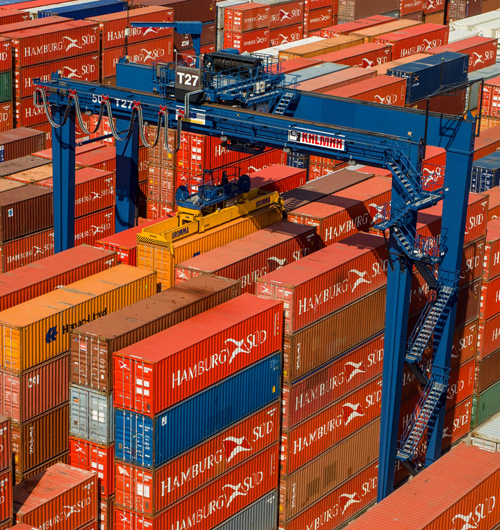  E-One2 rubber-tyred gantry cranes (RTGs)  Photo by Cargotec