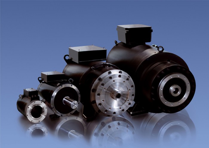 With the Baumüller high-torque-motors we obviate gearbox losses and maintenance work, the efficiency of the machine therefore increases tangibly Photo by Baumüller 