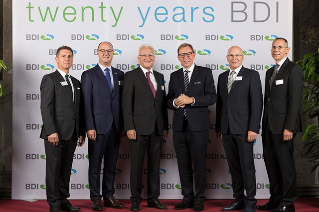 LTR.: Andreas Ehart (Member of the Board), Dr. Edgar Ahn (Member of the Board), Wilhelm Hammer (Company Founder), Dr. Christian Buchmann (Minister for Economic Affairs), Helmut Gössler (Company Founder), Markus Dielacher (Member of the Board)Photo by BDI - BioEnergy International AG Photographer: Otmar Winterleitner
