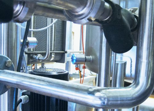 Level control in a container.
