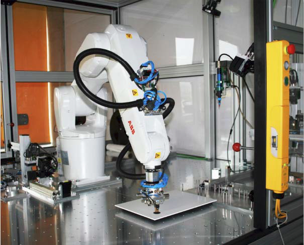 VISOR® with calibration plate or robotPhoto by SensoPart Industriesensorik GmbH
