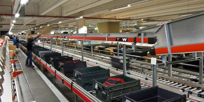 hanging garment conveyor equipment