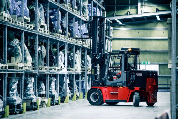 cargotec-environmentally-friendly-electric-forklift-truck
