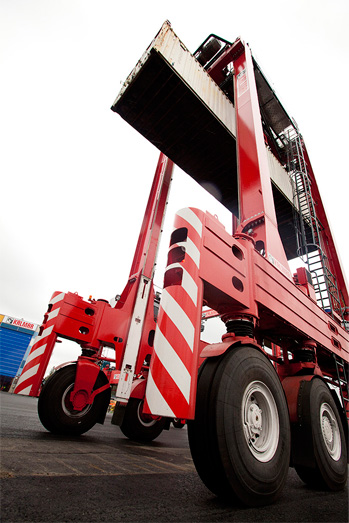 hybrid container carrier