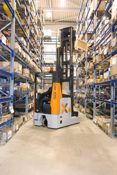 hubtex SQ 40 compact reach truck