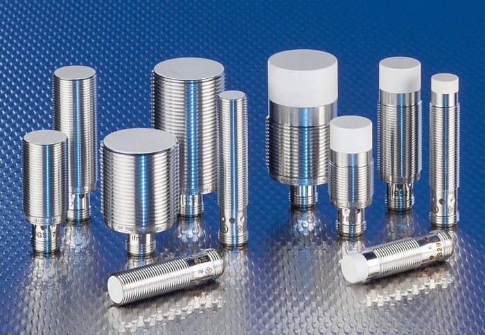Compact inductive sensor with factor K=1 and protection rating up to IP 68 / IP 69K.Photo by ifm electronic gmbh
