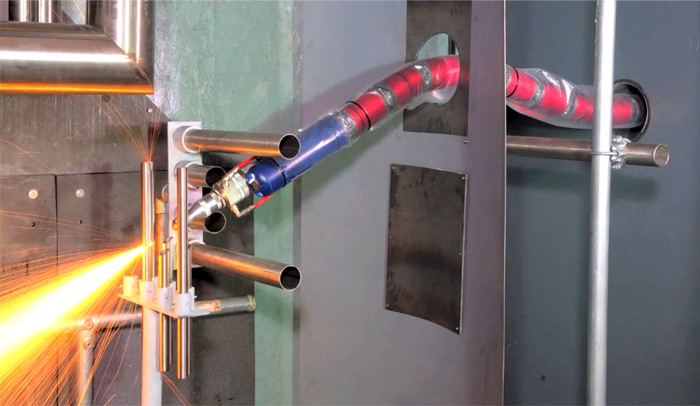 laser-snake Combining robots and lasers