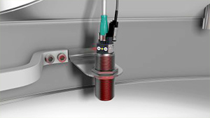 Parameterizing an ultrasonic sensor for level measurementPhoto by P