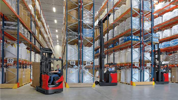 reach trucks