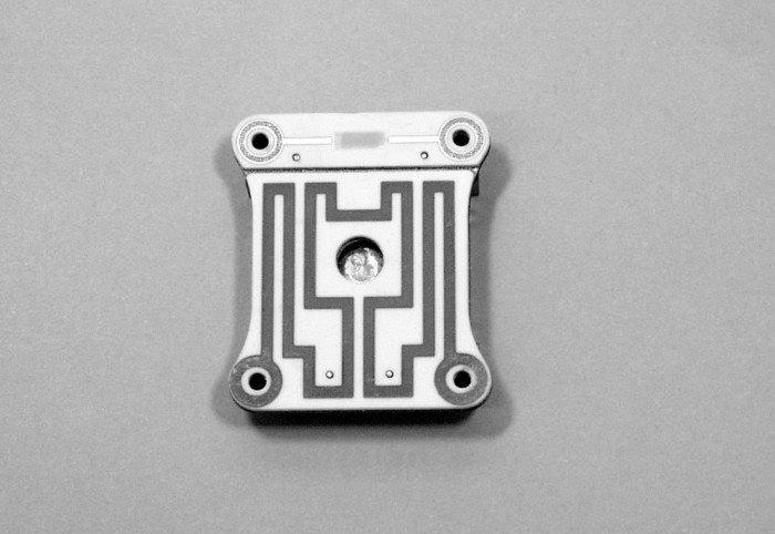 Sensor on ceramic back platePhoto by EMPA Switzerland