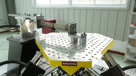 New Moog Hydraulic Simulation Table being tested in Wuxi XinDeBao, ChinaPhoto by Moog Unna GmbH