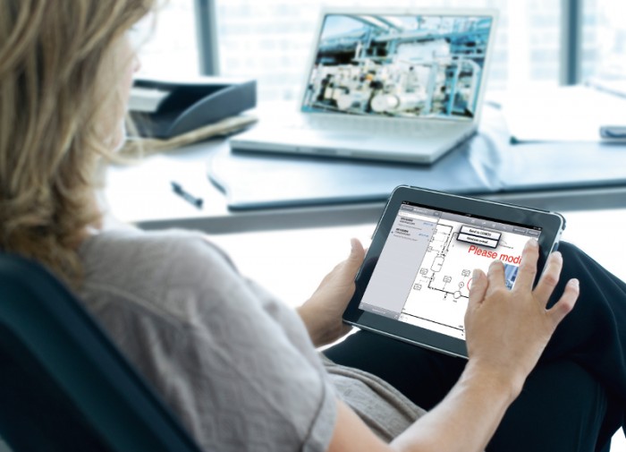 With Comos Mobile Document Review, the user can conveniently edit Comos documents from any location using an iPad.Photo by Siemens AG Industry Sector